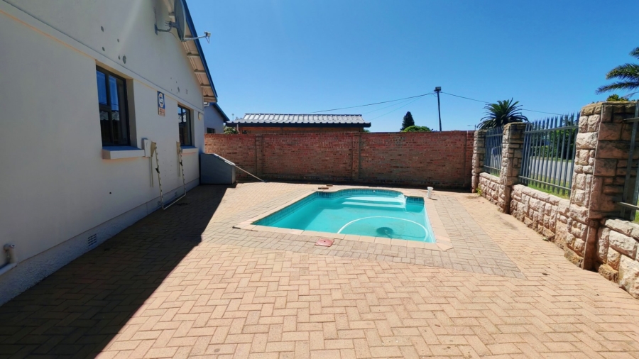 3 Bedroom Property for Sale in Hartenbos Central Western Cape